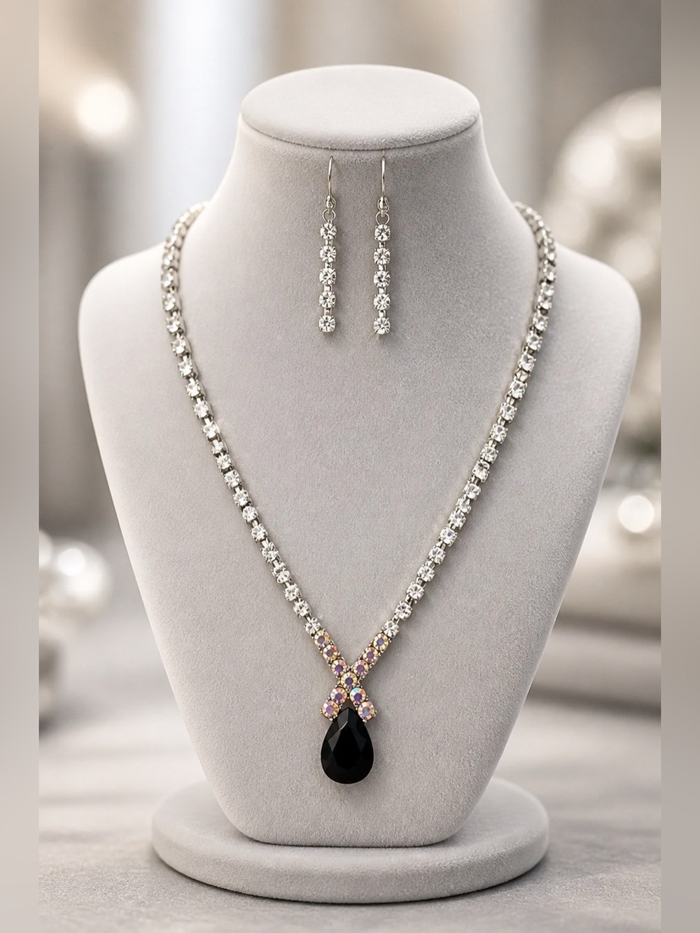 Set Crystal Chain Necklace with Black Teardrop Pendant and Crystal Earrings